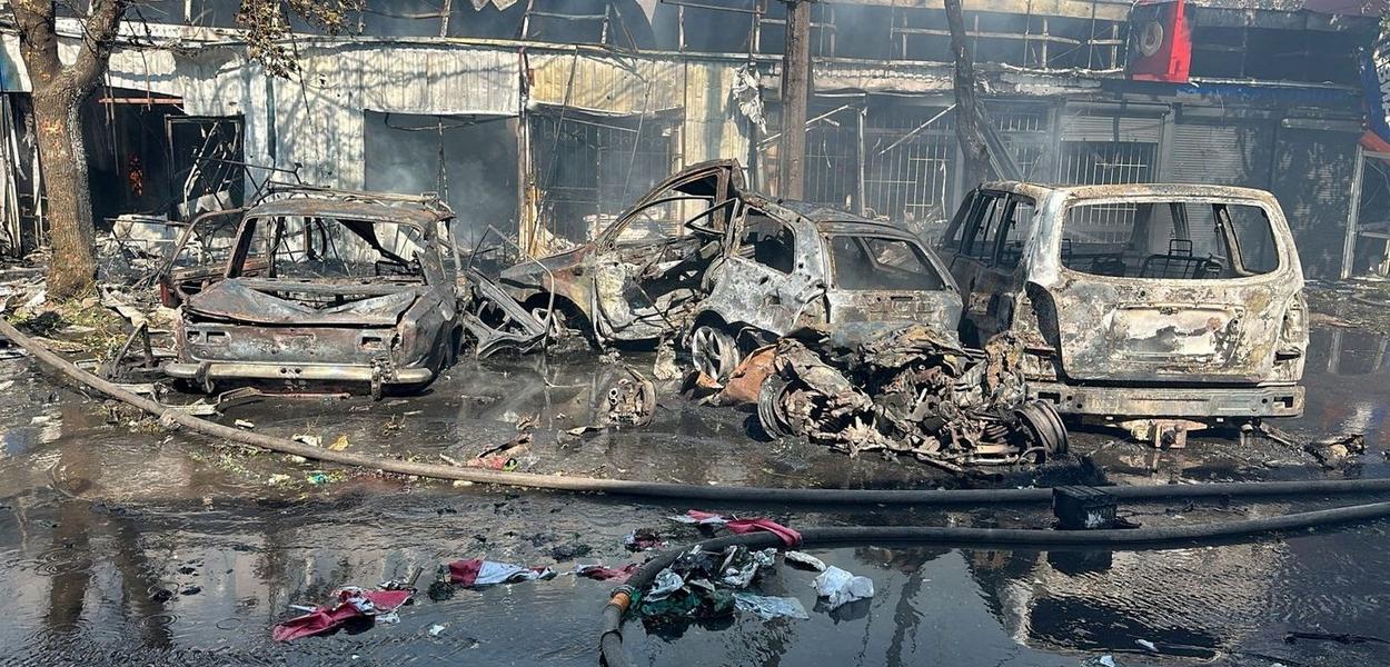 A explosão no mercado de Kostiantynivka fez pelo menos 16 mortos e três dezenas de feridos 