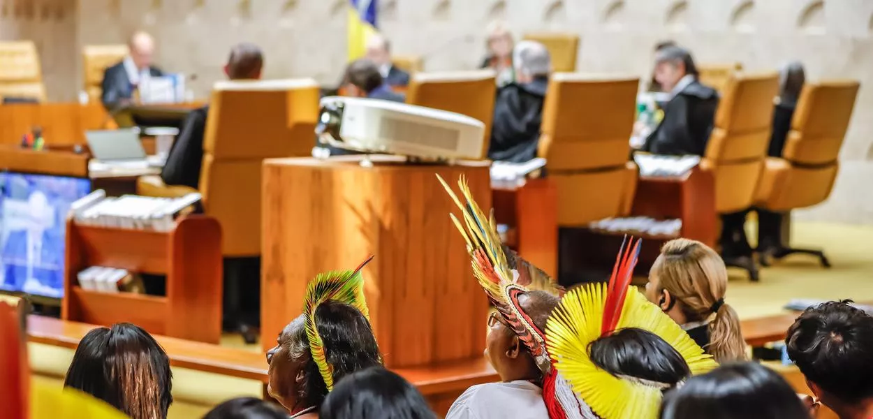 Indígenas acompanham julgamento do marco temporal no plenário do Supremo Tribunal Federal 
