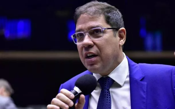 Deputados articulam aumento de emendas parlamentares com nova PEC