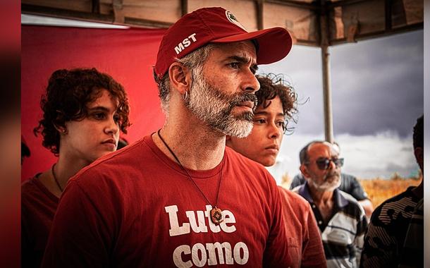Professor Luciano Bezerra Gomes alvo de denúncia na UFPB diz que usa camiseta do MST como manifestação pessoal de cidadania 