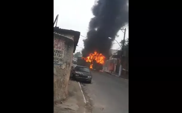 Caxias vive manhãcasa de aposta aceita pixterror com tiroteios, veículos incendiados e invasão a conjunto habitacional