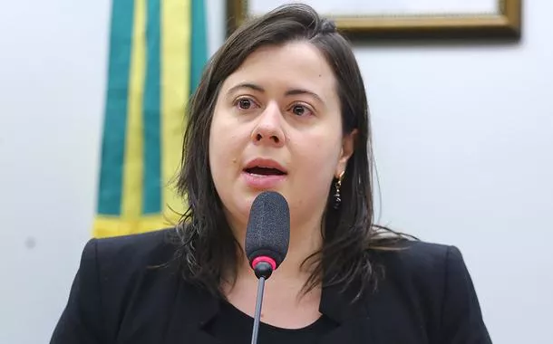 Sâmia Bomfim repudia ataque do governo Trump após STF condenar Bolsonaro