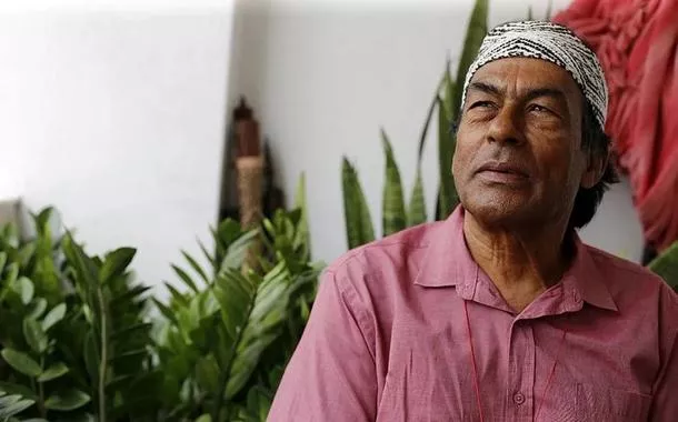 "Histórico": internet celebra a eleição de Ailton Krenak para Academia Brasileira de Letras