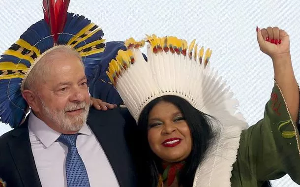 Luiz Inácio Lula da Silva e Sonia Guajajara 