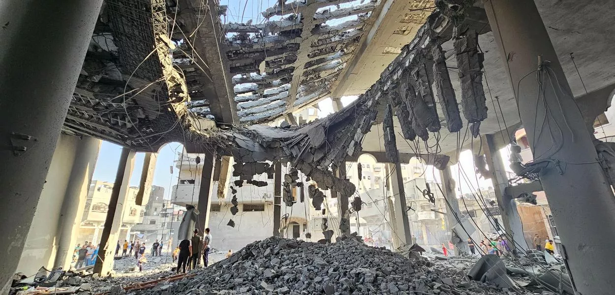 No Vácuo de Lideranças, a Tragédia