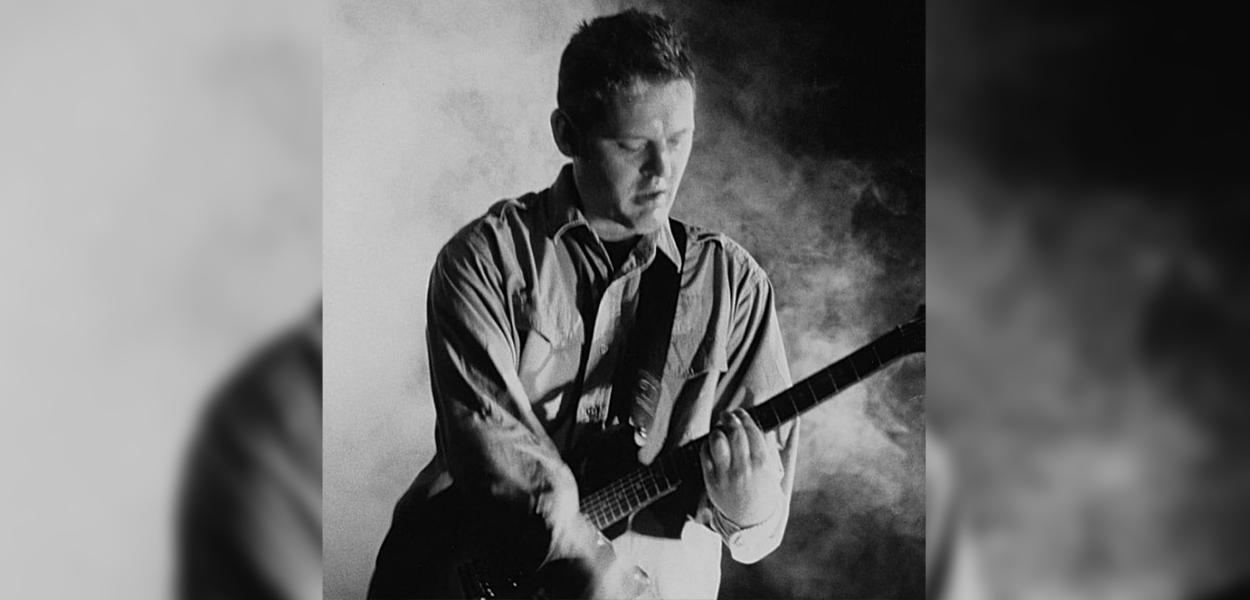 Morre Angelo Bruschini, guitarrista do Massive Attack, após luta contra