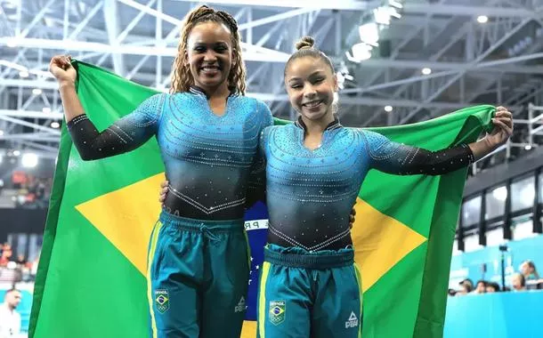 Rebeca Andrade ganha ouro e faz dobradinha com Flavia Saraiva nos Jogos Pan-Americanos (vídeo)