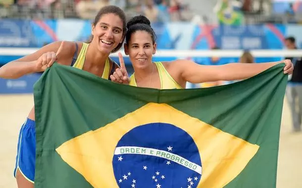 Conheça a história da dupla brasileira que disputa hoje o ouroarti freebetParis no vôleiarti freebetpraia