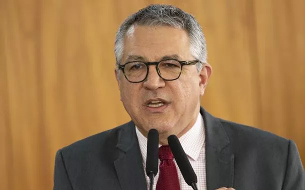Compromisso fiscal de Lula é inegociável, diz Padilha