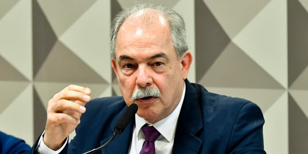 O presidente do Banco Nacional de Desenvolvimento Econômico e Social (BNDES), Aloizio Mercadante, em audiência no Senado