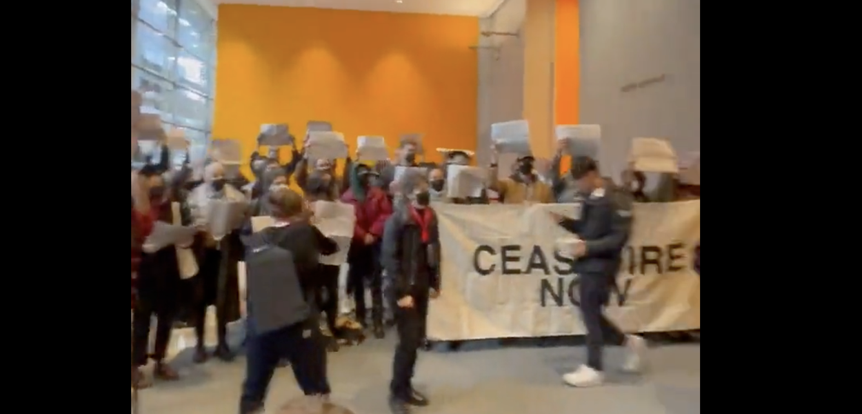 Protesto de jornalistas na sede do New York Times