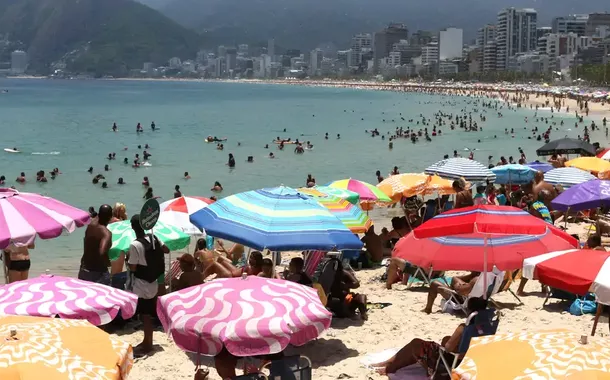 Consulta pública feita pelo Senado mostra que 98,6% dos brasileiros são contra a 'PEC da privatização das praias'