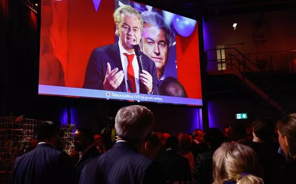 Ultradireita consegue formar governo na Holanda, que pretende abandonar regime de asilo da UE