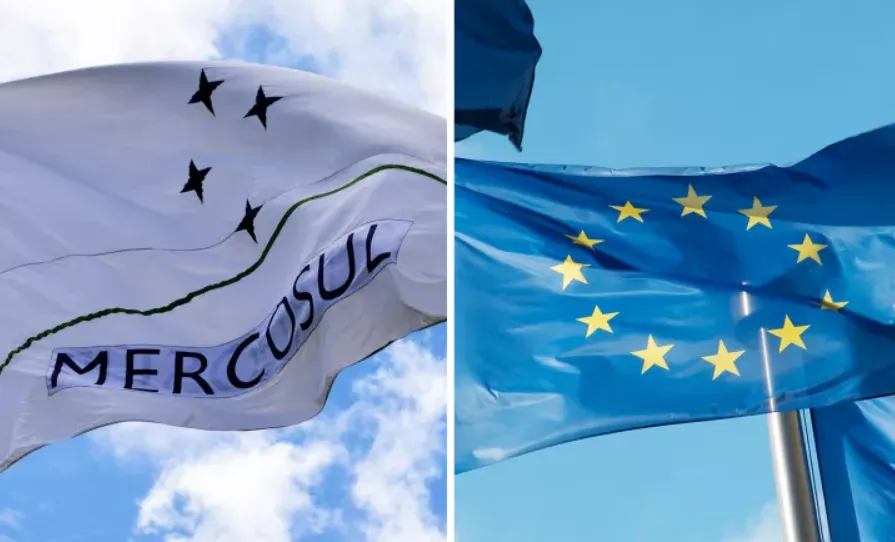 Bandeiras do Mercosul e União Europeia
