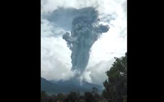 Vulcão na Indonésia