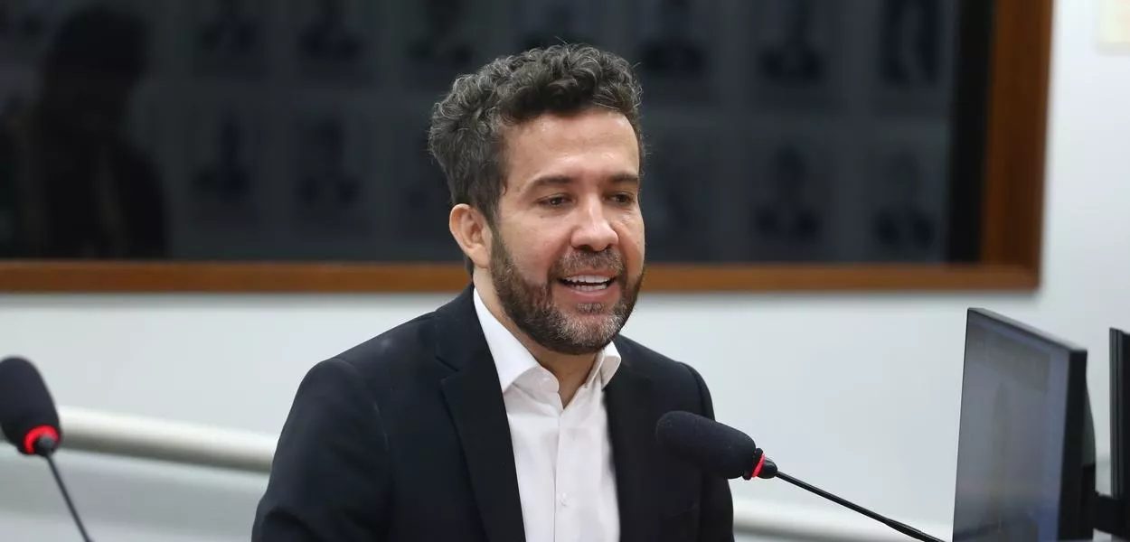 André Janones