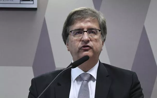 Lava Jato: por falta de provas, PGR pede ao STF para arquivar inquérito contra Renan Calheiros e Romero Jucá