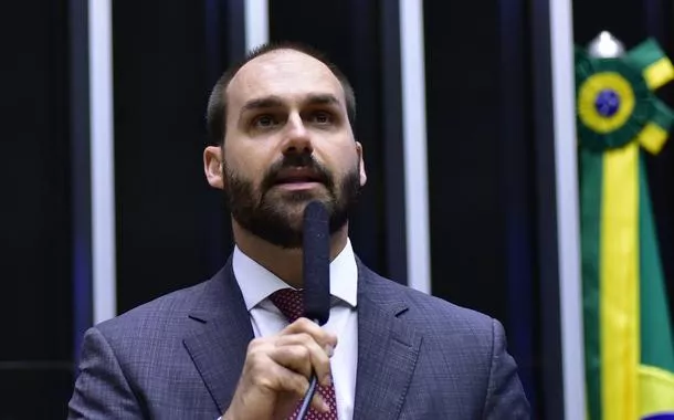 Eduardo Bolsonaro pede que príncipe saudita peça de volta as joias que seu pai vendeu no mercado paralelo (vídeo)