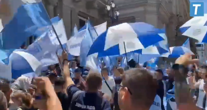 Argentinos protestam em Buenos Aires contra o governo de Javier Milei