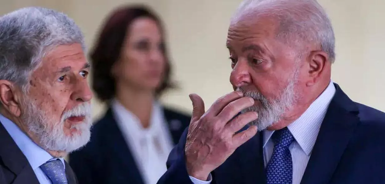 Celso Amorim convence Lula a interromper compra de blindados fabricados em Israel