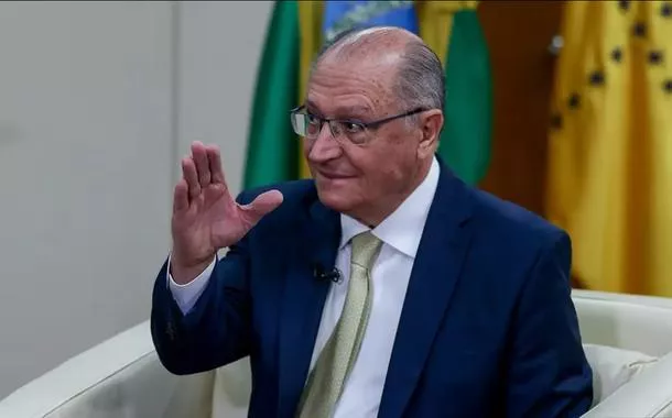 Alckmin defende carne na cesta básica e critica exclusão de armas do imposto seletivo