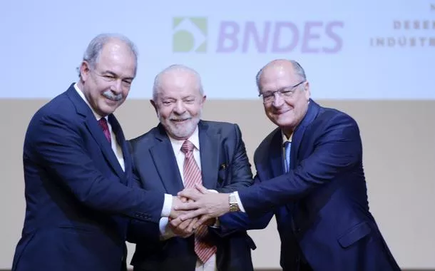 Da esq. para a dir.: Aloizio Mercadante, Lula e Geraldo Alckmin