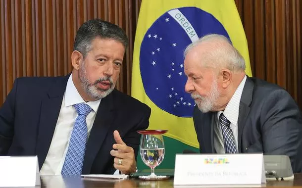 Lula se encontra com Lira para debater sobre emendas