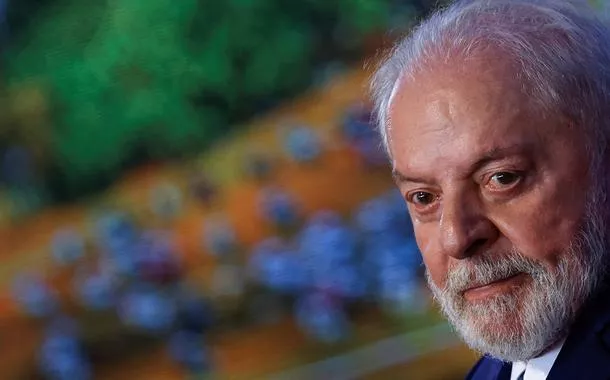 Governo Lula é aprovado por 42% e reprovado por 55%, aponta Paraná Pesquisas