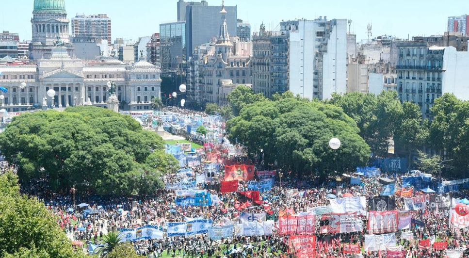 Greve em Buenos Aires contra o governo de Javier Milei 24/01/2024