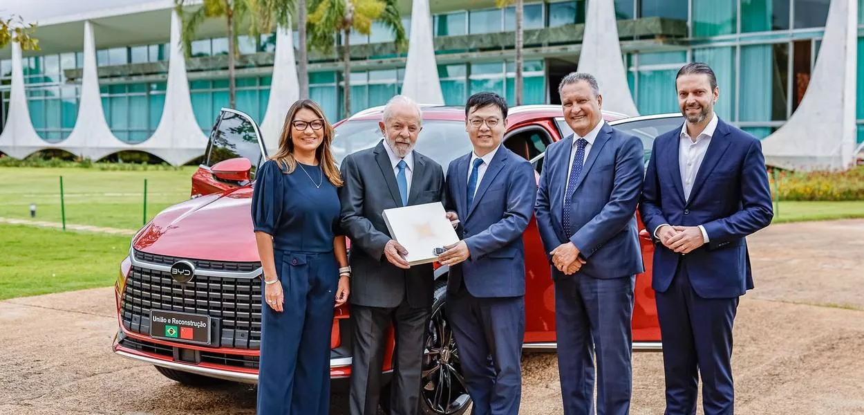 Lula recebe representantes da BYD