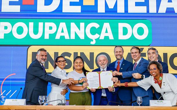 Governo Lula lança bolsa de R$ 9.200 por aluno para permanência de estudantes no Ensino Médio