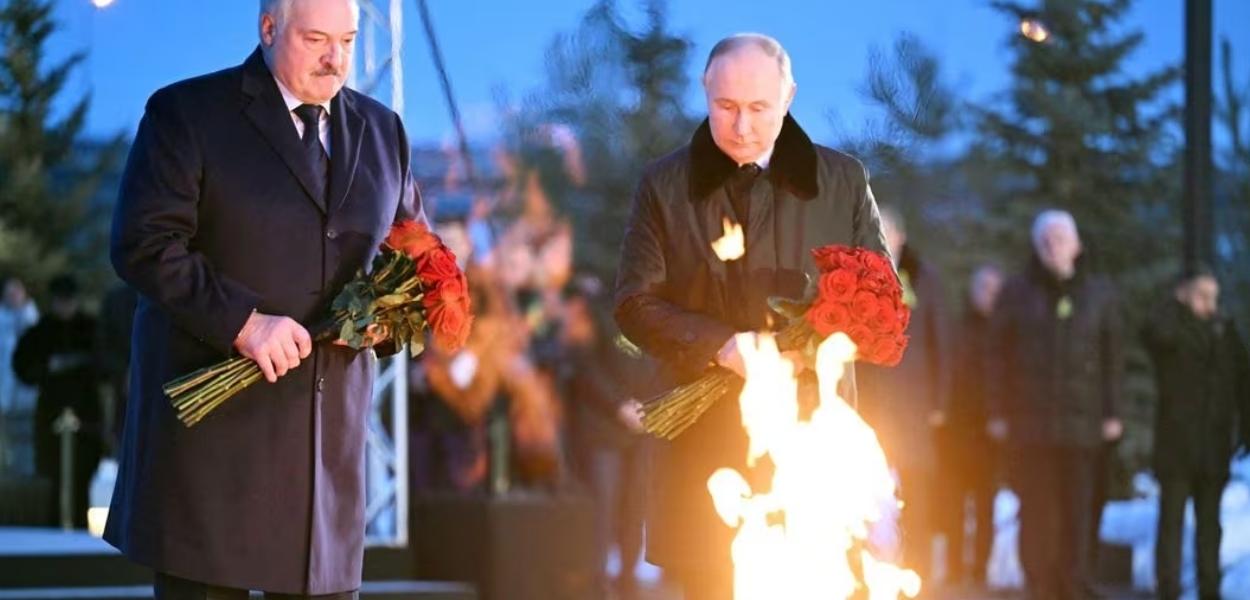 Vladimir Putin, presidente da Rússia, e Alexander Lukashenko, presidente da Bielorrússia