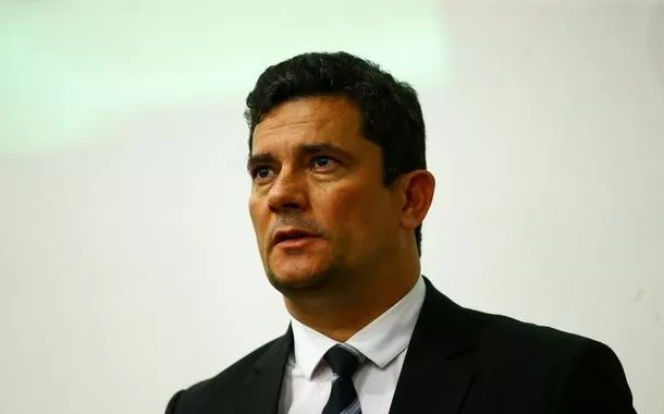 Alvo do CNJ, Moro se cala após afastamento de Gabriela Hardt