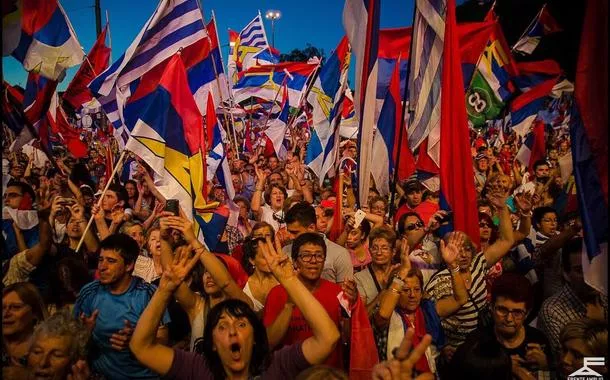 Frente Ampla continua liderando pesquisa eleitoral no Uruguai