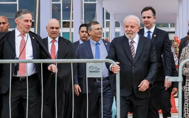 Sessão solene de abertura do ano judiciário de 2024 foi seguida de retirada simbólica das grades do STF