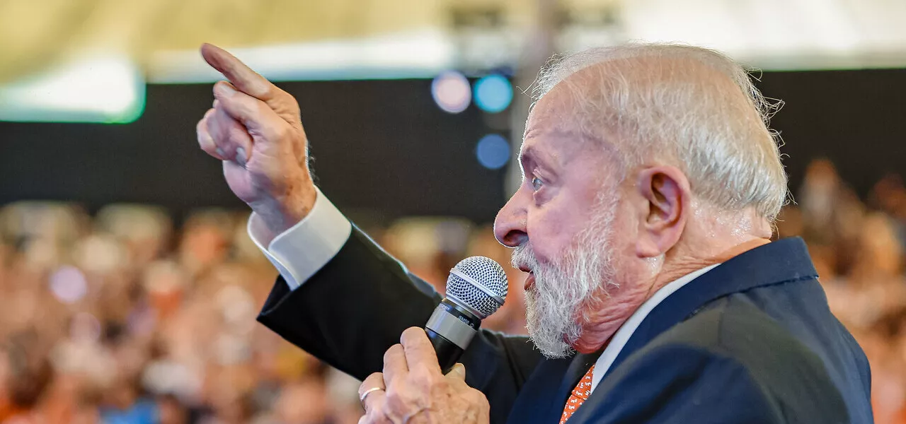 O Brasil vive um momento de ouro, diz Lula sobre a economia
