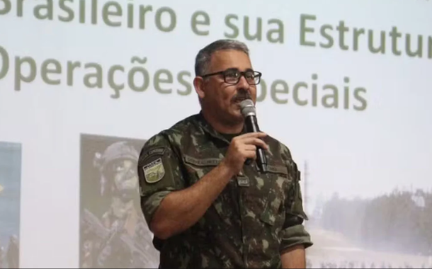 O coronel Bernardo Romão Correa Neto