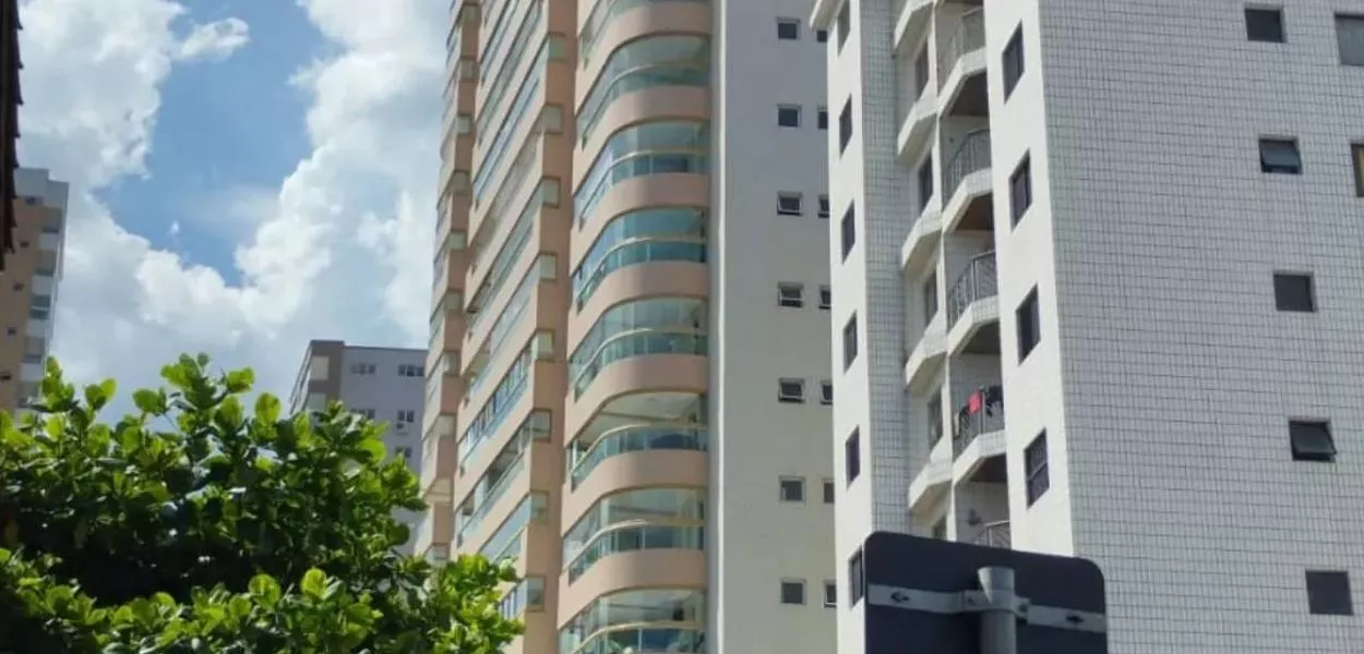 Homem morre ao cair do 15º andar enquanto instalava luzes de Natal em Praia Grande