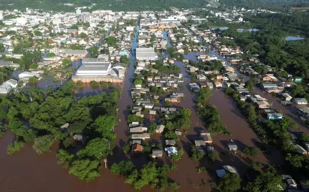 Cidade do Rio Grande do Sul atingida por temporal