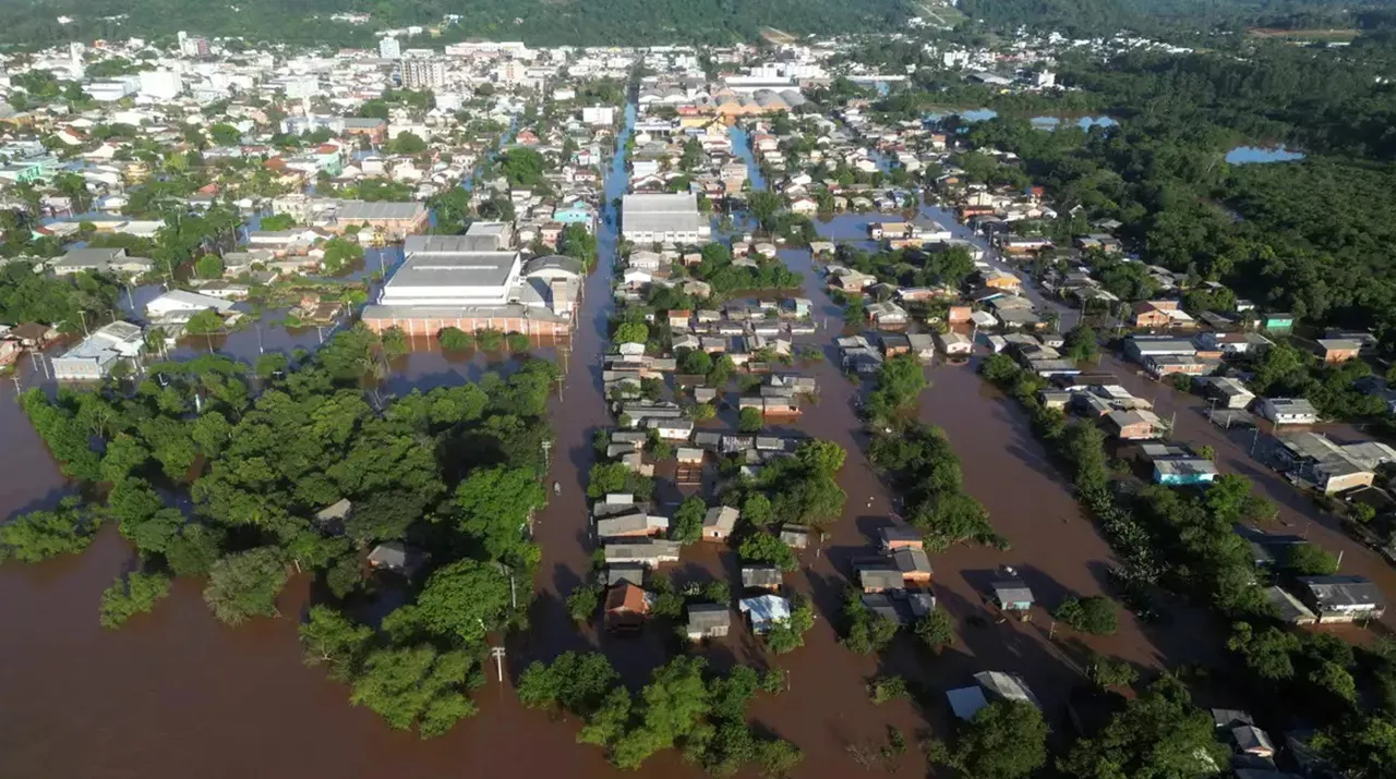 Cidade do Rio Grande do Sul atingida por temporal