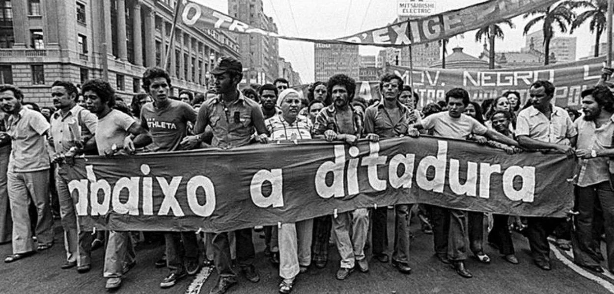 Protesto contra a ditadura militar