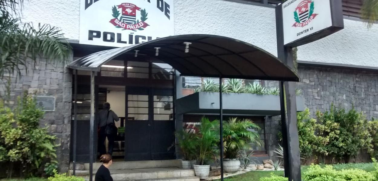 Delegacia onde aconteceu o crime