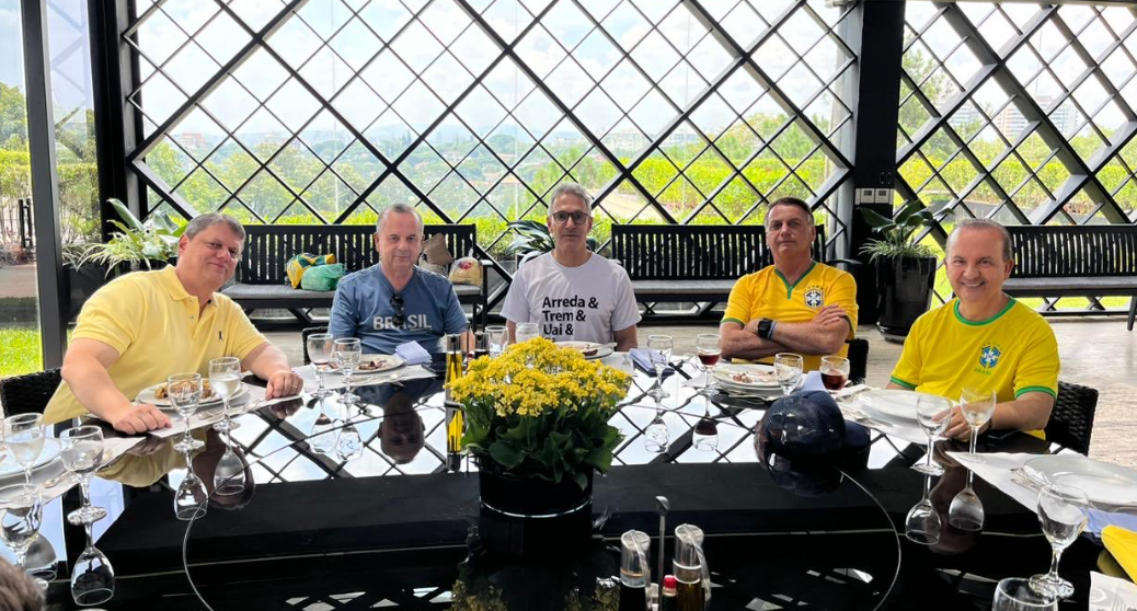 Governadores bolsonaristas, Jair Bolsonaro e Rogério Marinho almoçam antes de ir a ato bolsonarista na Avenida Paulista