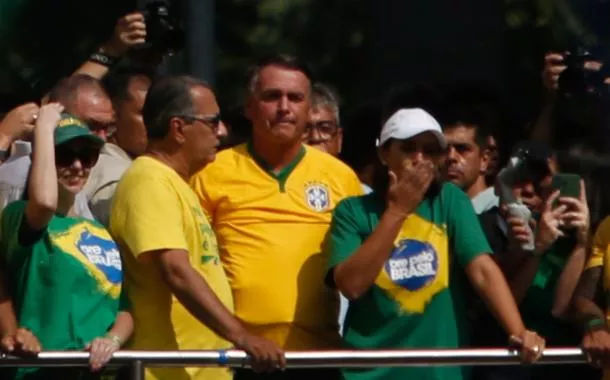 Michelle lidera entre bolsonaristas e deixa Tarcísio e Eduardo para trás na corrida de 2026, diz Quaest