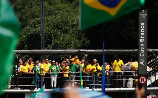 88% dos manifestantes na Paulista creem na falsa teoria de que Bolsonaro venceu em 2022