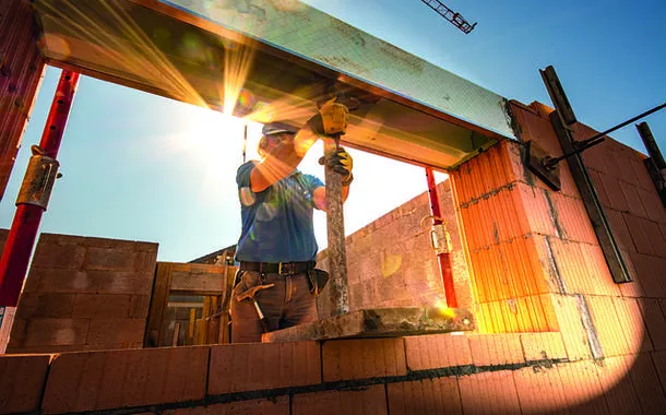 Mercado de locação de equipamentos para construção civil: uma oportunidade de crescimento e investimento