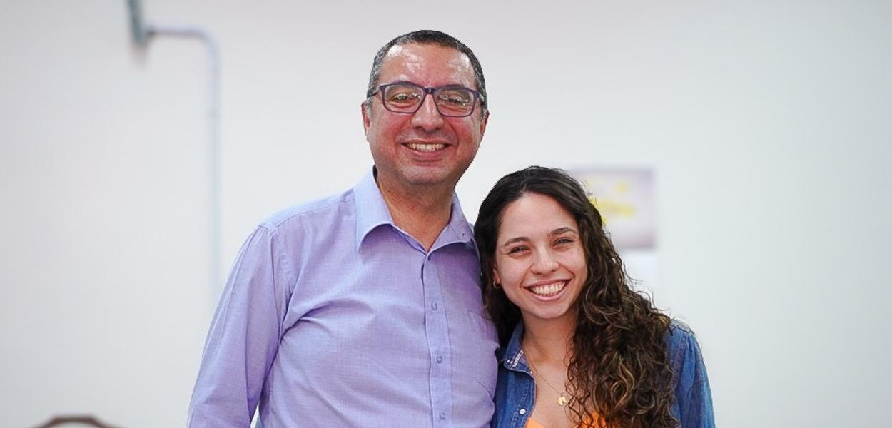 Reitor Adriano Willian da Silva Viana Pereira e Ana Júlia Ribeiro