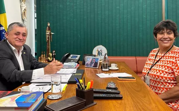 Há um esforço para desgastar o governo, para quebrar a popularidade do presidente Lula”, diz José Guimarães