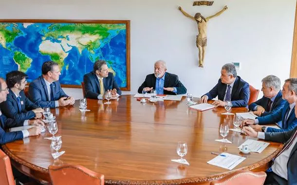 Lula em reunião com ministros