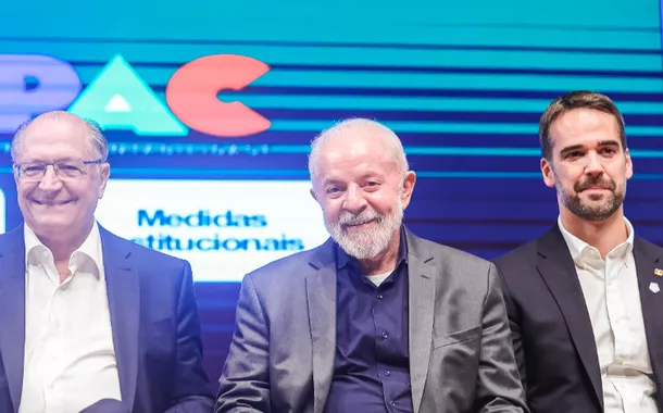 "Bolsonaro até hoje não reconhece a derrota", diz Lula